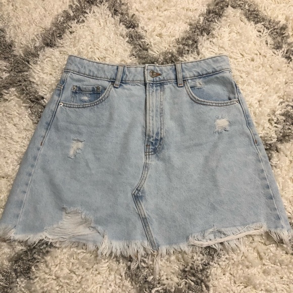 Bershka Dresses & Skirts - Bershka Ripped Denim Skirt w/ Belt
